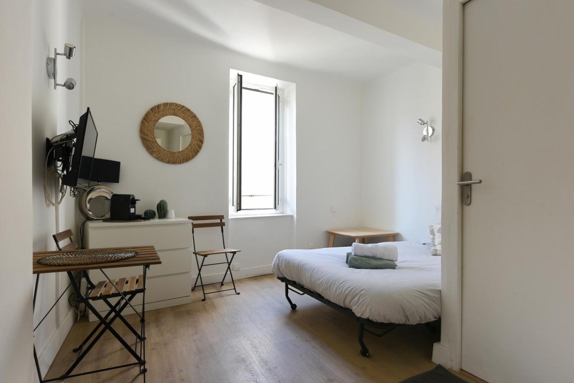 Studio Garrigue La Fare-les-Oliviers Экстерьер фото